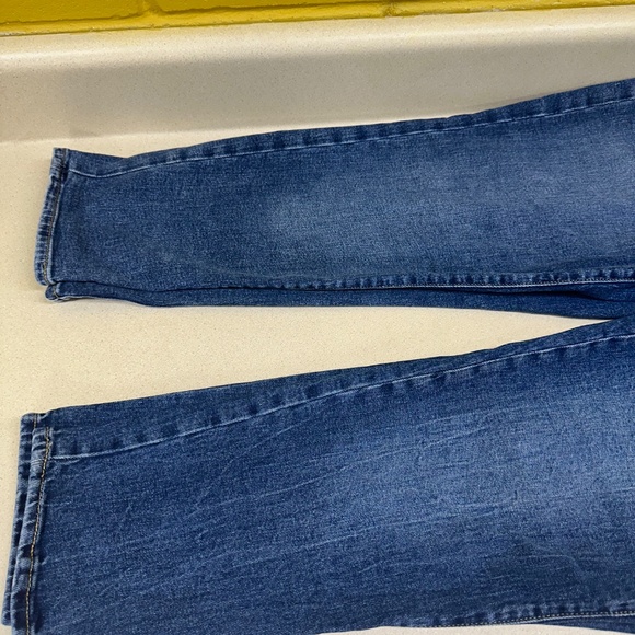 Women's Jeans Old Navy Size 8 Petite Lot of 2 Included - Picture 3 of 6